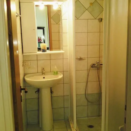 Sundy's Nydri (Lefkada)