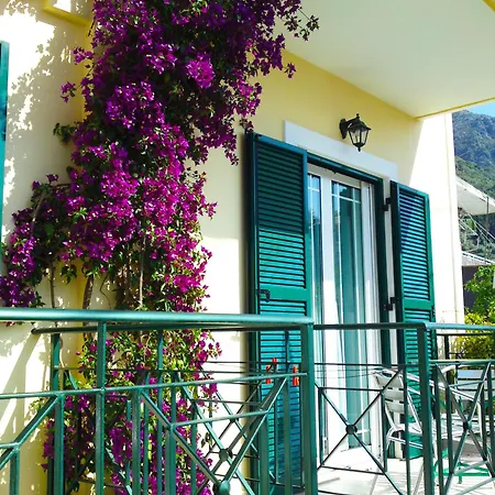 Sundy's Nydri (Lefkada)